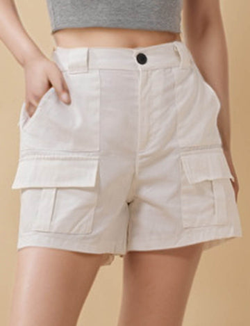 Ladies Solid Color Button Pocket Shorts