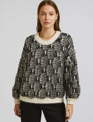 Ladies Chunky Knit Geometric Pattern Round Neck Sweater