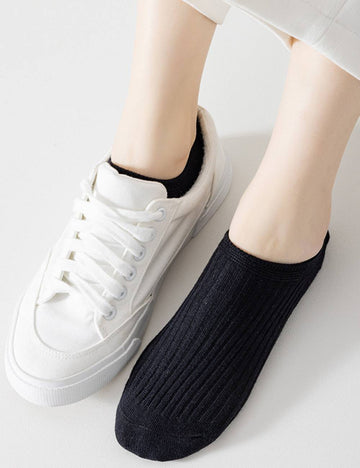 Ladies Solid Color Soft Knit Boat Socks SKAS50028