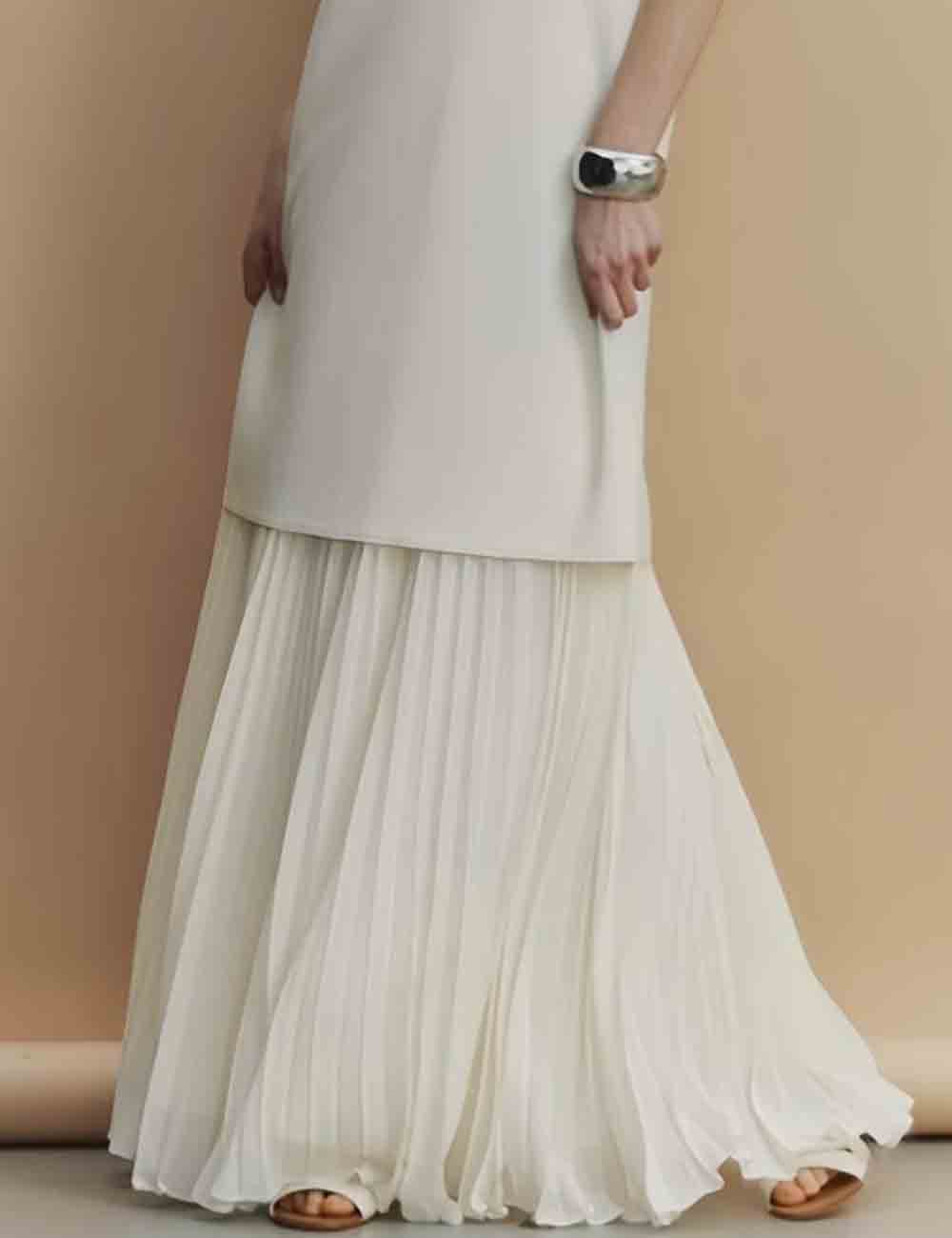 Ladies Elastic Waist Pleated Maxi Skirt