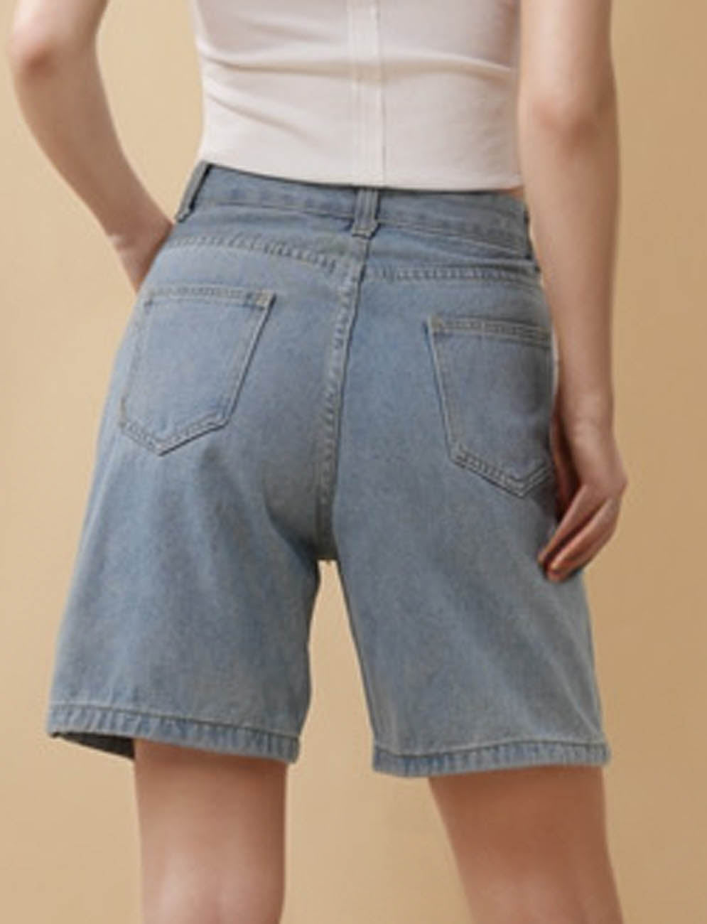 Ladies Button Pockets Straight Leg Denim Shorts