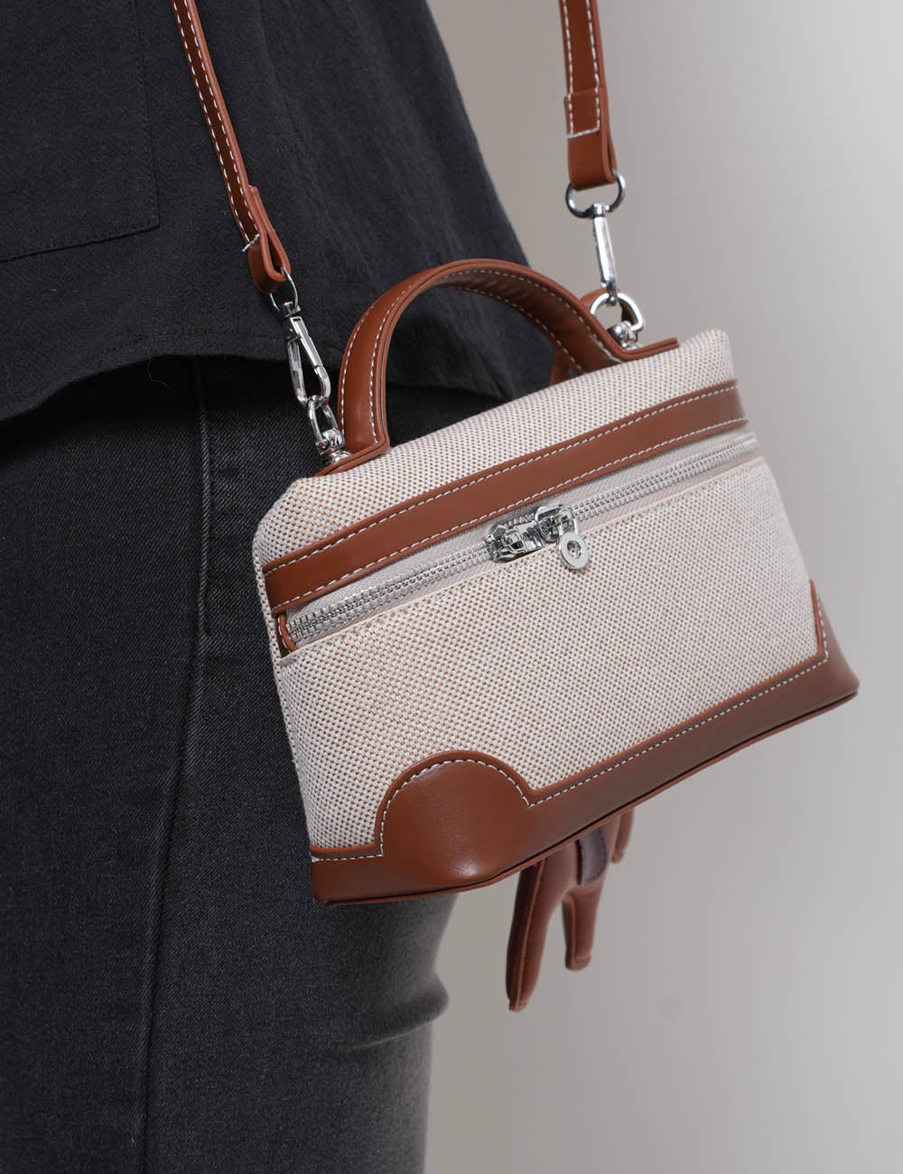 Ladies Color Block Cavans Shoulder Bag SKAB50260