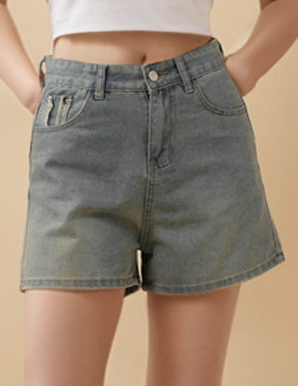 Ladies Button Closure Pocket Straight Leg Denim Shorts