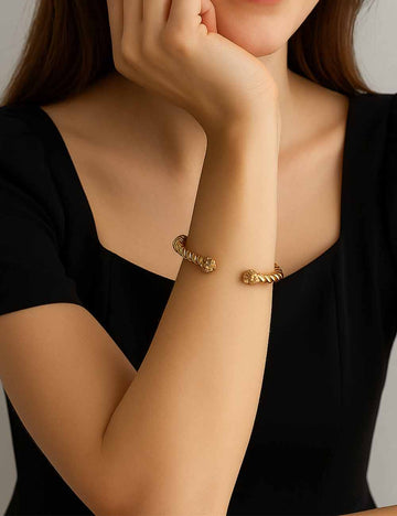 Ladies Vintage Twisted Wire Ball Open Cuff Bangle