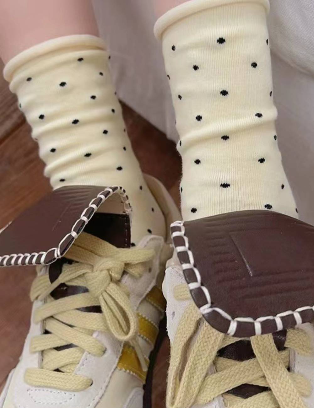 Ladies Polka Dot Knit Midi Socks SKAS50017
