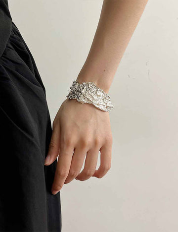 Ladies Luxury Uneven Wrinkled Metal Bangle