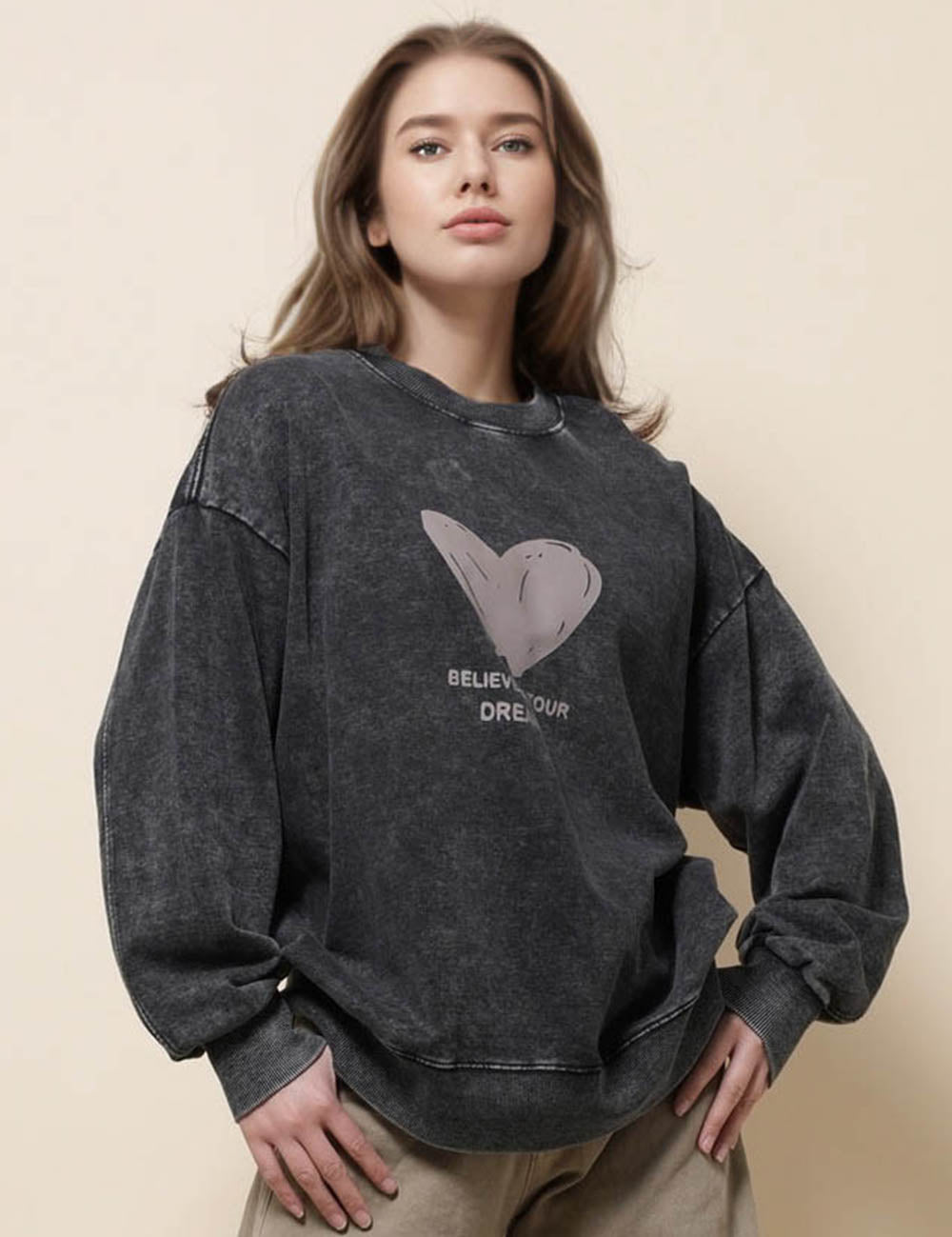 Ladies Round Neck Long Sleeves Heart Sweatshirt SKT51238