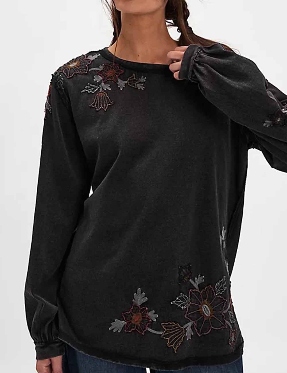 Ladies Crew Neck Floral Embroidery Long Sleeves Sweatshirt