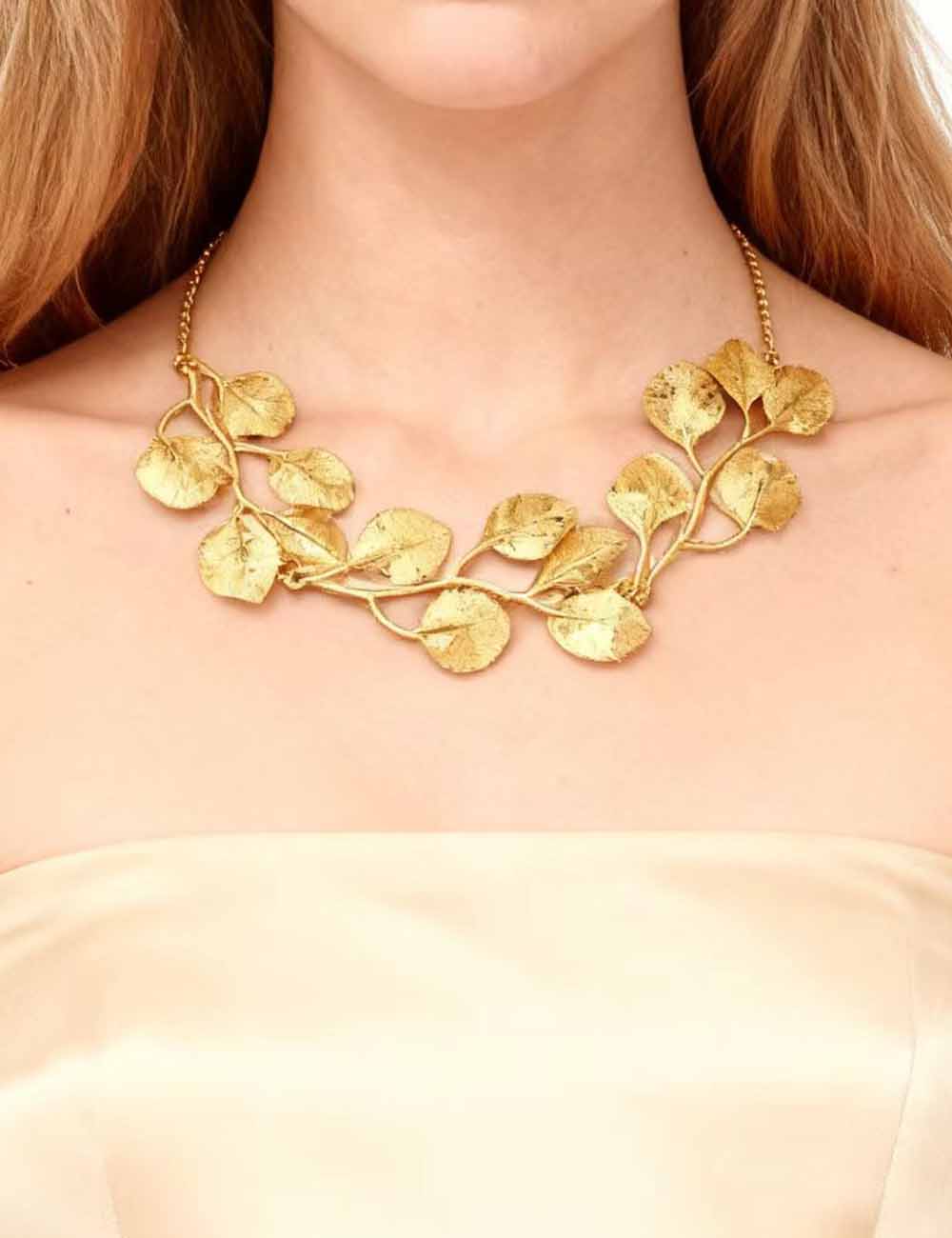 Ladies Chic Golden Leaf Pendant Necklace