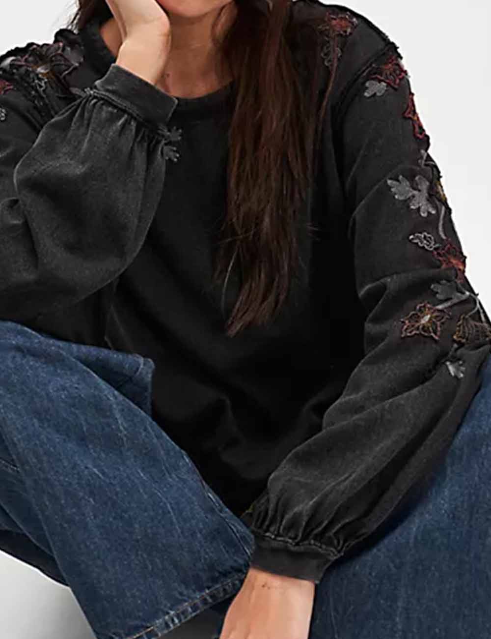 Ladies Crew Neck Floral Embroidery Long Sleeves Sweatshirt