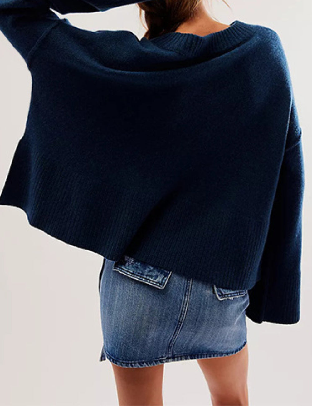 Ladies Solid Color Flare Sleeves Pullover Sweater SKT41168