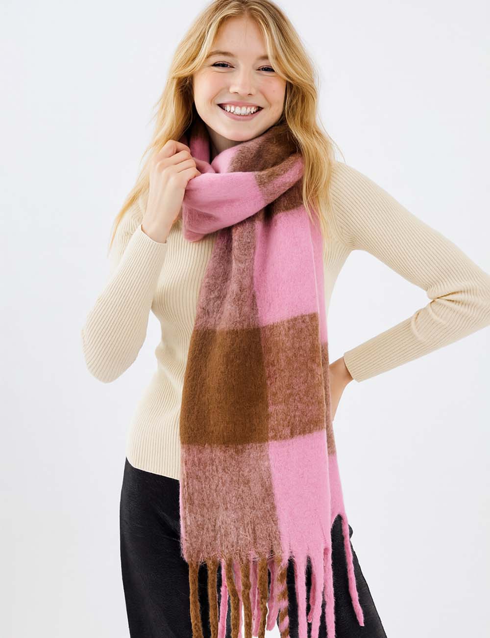 Ladies Color Block Checked Mohair Fringe Knit Scarf