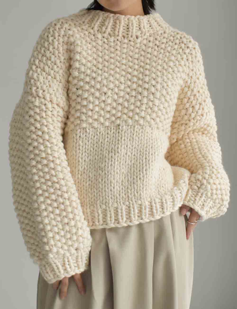 Ladies Solid Color Round Neck Long Sleeves Chunky Knit Sweater