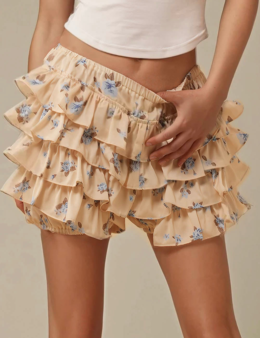 Ladies Elastic Waist Floral Print Ruffle Shorts SKS5K8