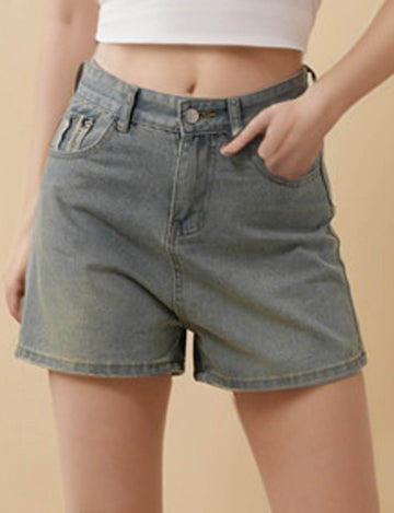 Ladies Button Closure Pocket Straight Leg Denim Shorts