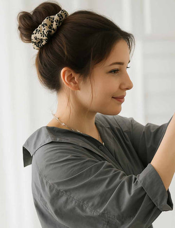 Ladies Simple Fashionable Floral Print Fabric Scrunchie