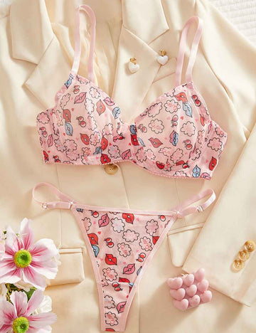 Ladies Sexy Lips Print See-Through Thong Lingerie Set