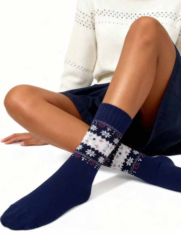 Ladies Warm Wool Blend Fair Isle Snowflake Knit Midi Calf Socks