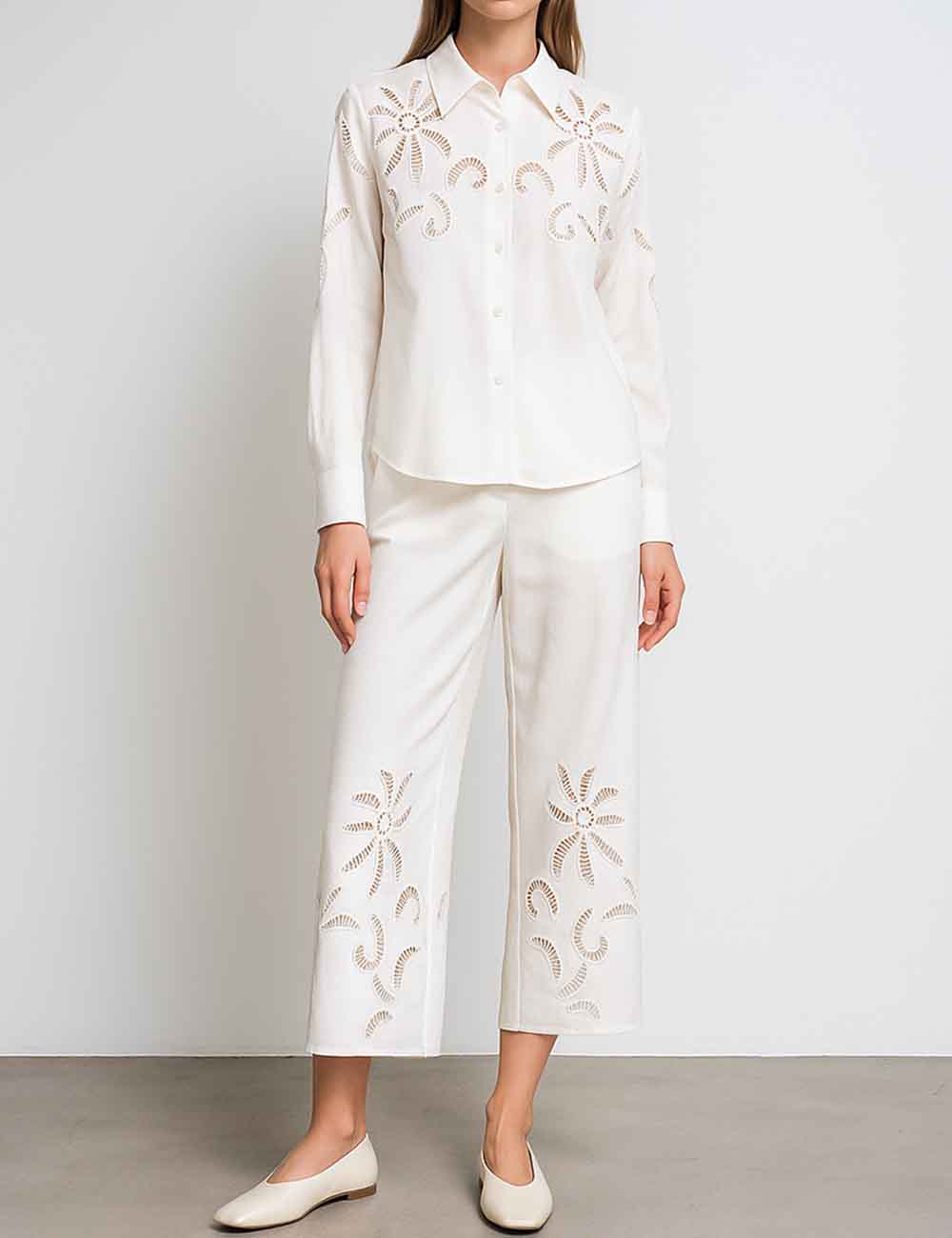 Ladies Embroidery White Top & Shorts 2PCS Set JST5506