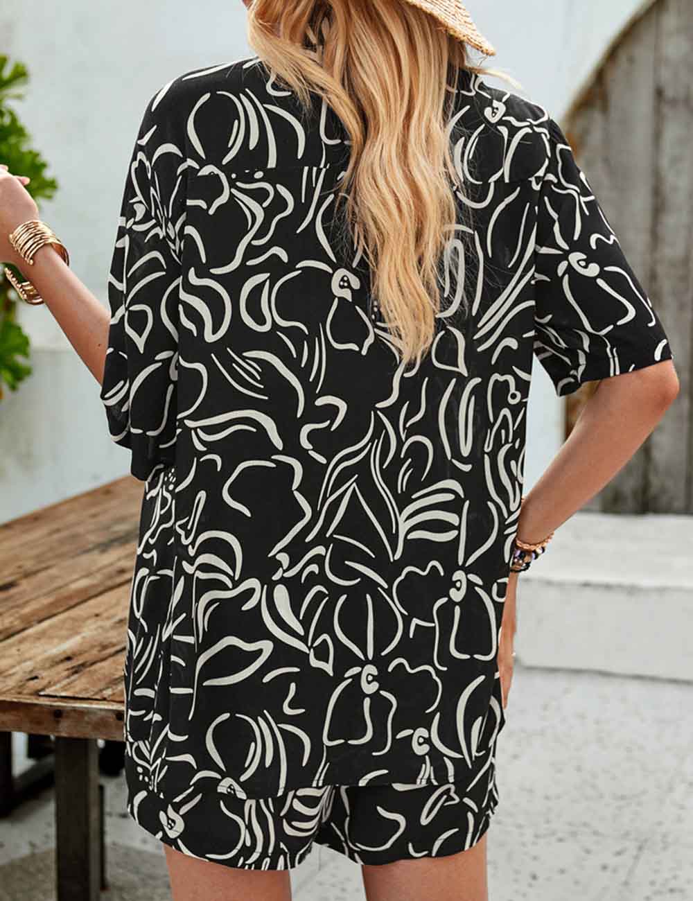 Ladies Print Beach Outfit Button Down Shirt & Shorts Set
