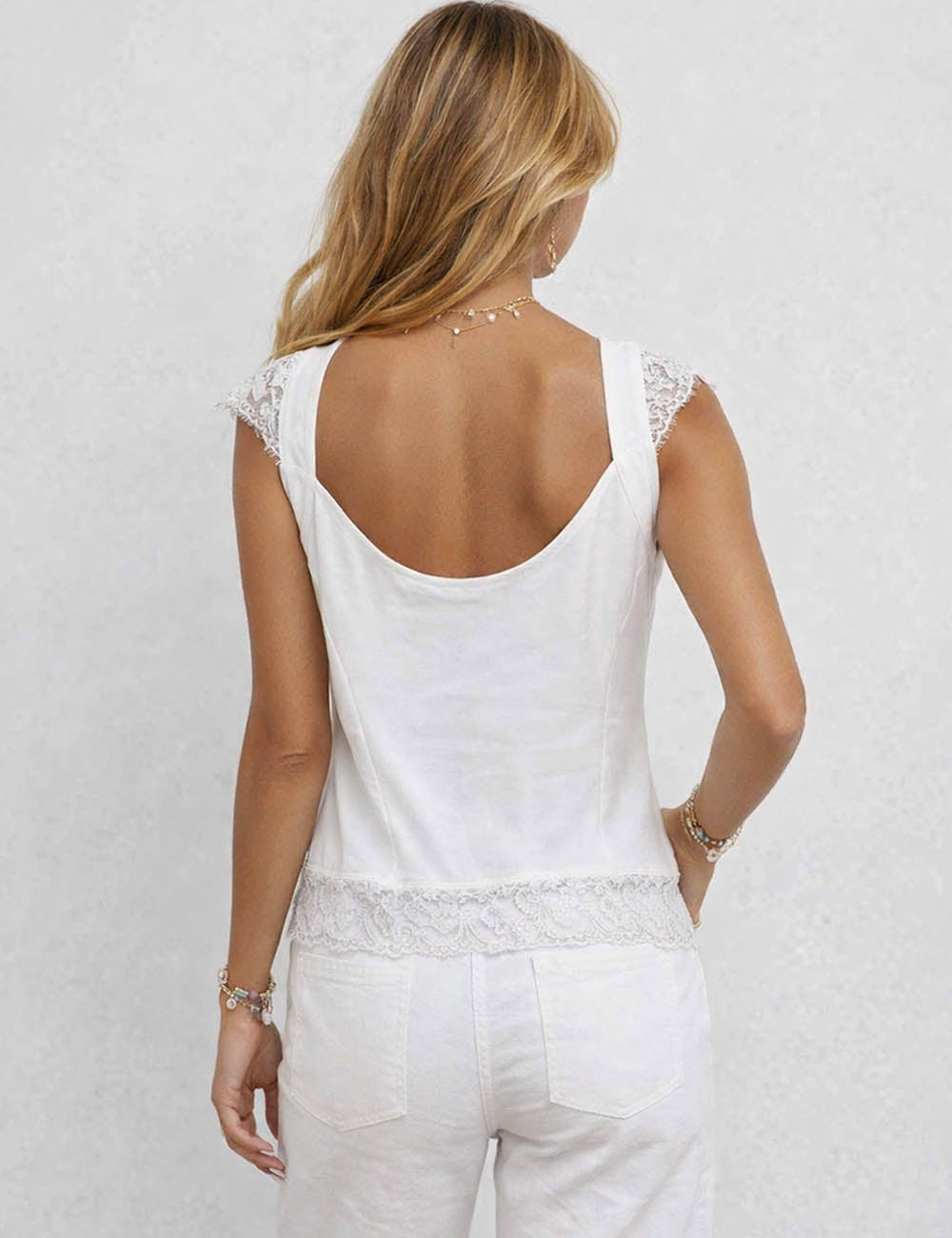 Ladies Romantic Lace V-Neck Short Sleeves Layering Top