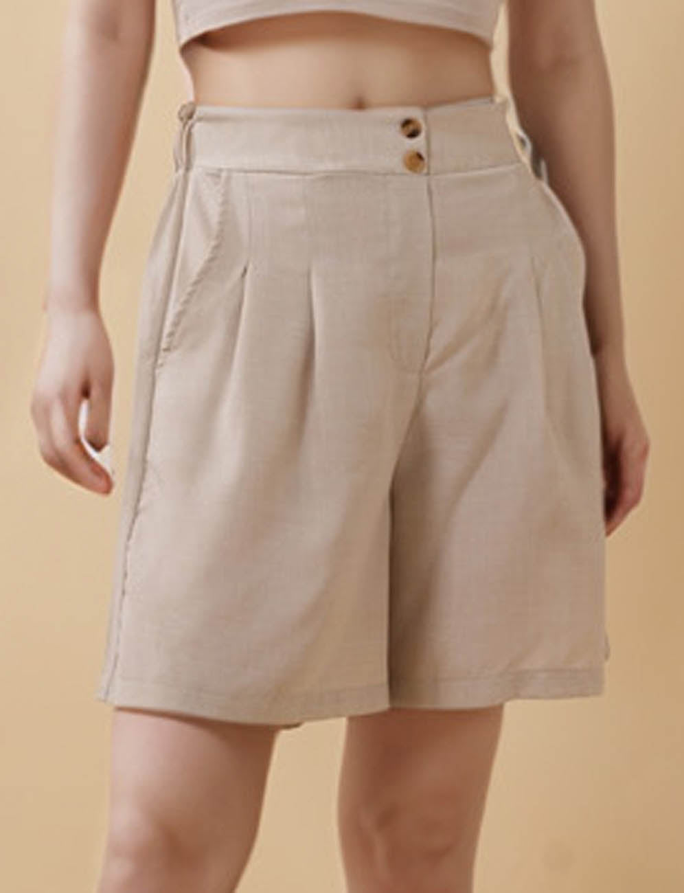 Ladies Solid Color Button Pocket Shorts