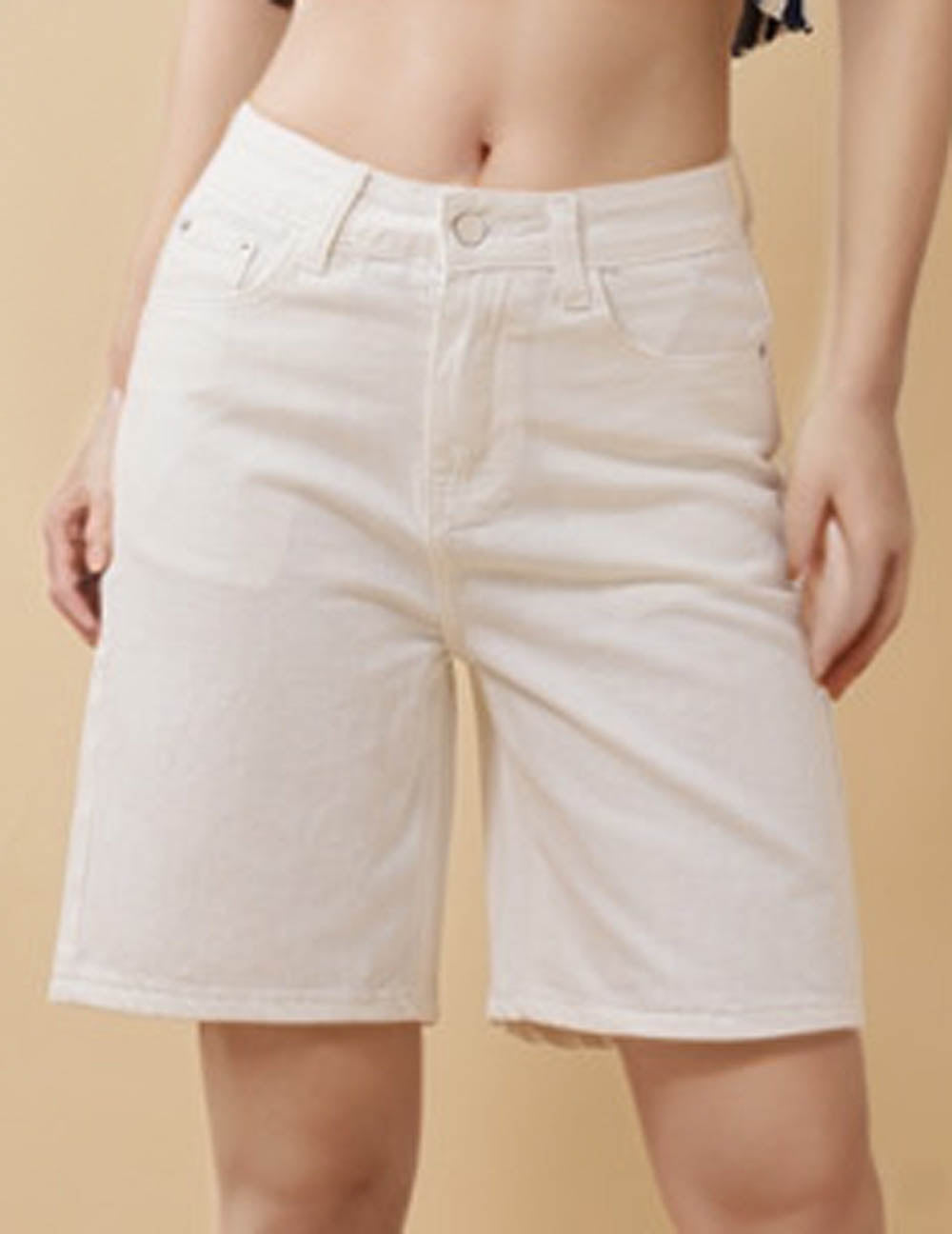 Ladies Classical Button Pocket Straight Leg Denim Shorts