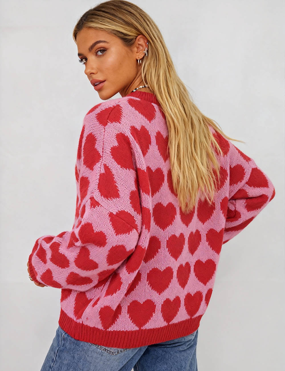 Ladies Valentine‘s Heart Pattern Round Neck Sweater