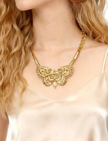 Ladies Butterfly Pearl Pendant Necklace