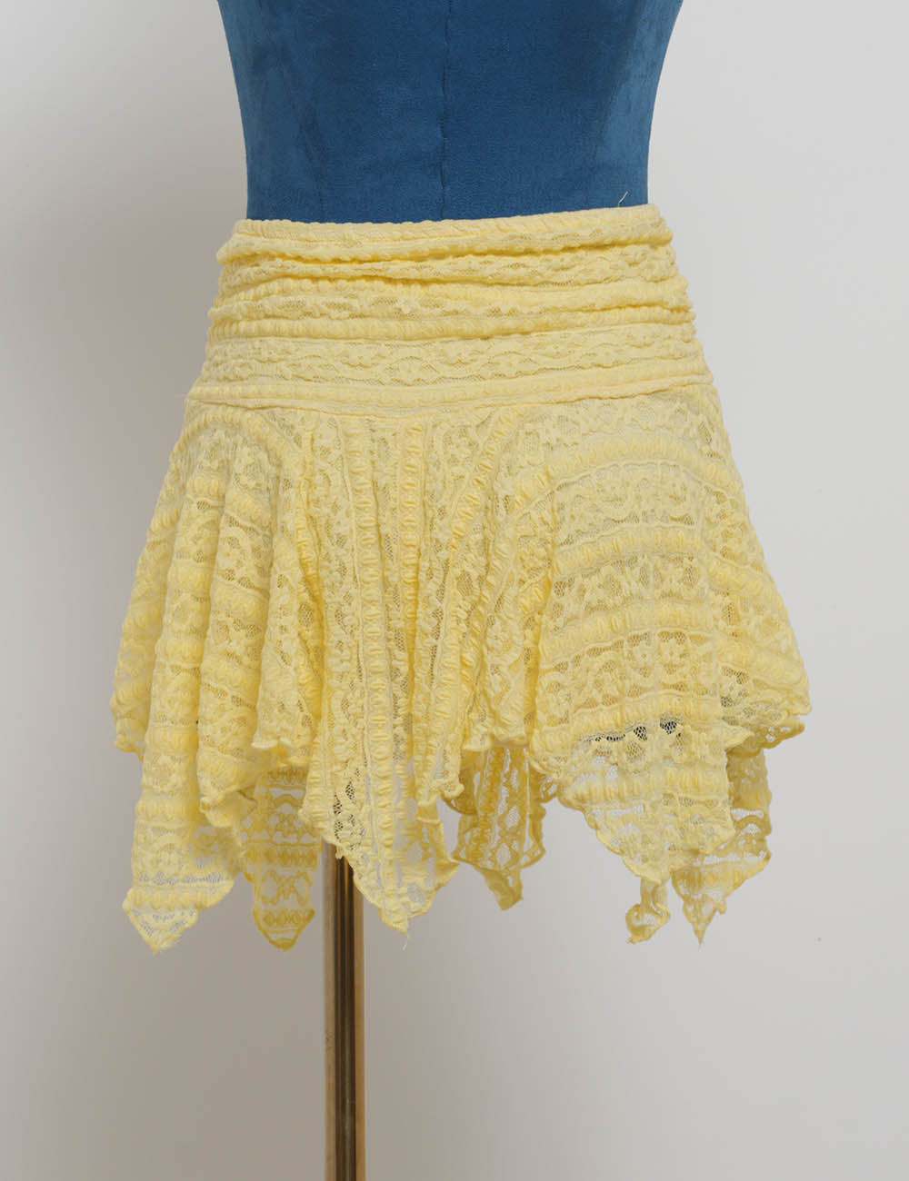 Ladies Lace Irregular Hem Elastic Waist  Mini Skirt