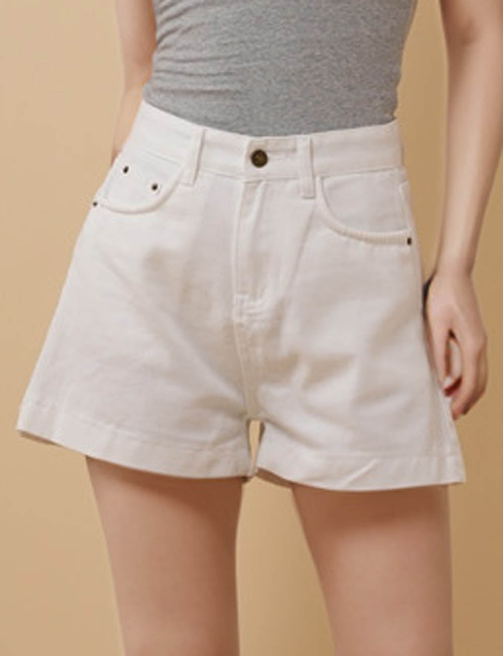Ladies White Floral Embroidery Denim Shorts 8SKS51335