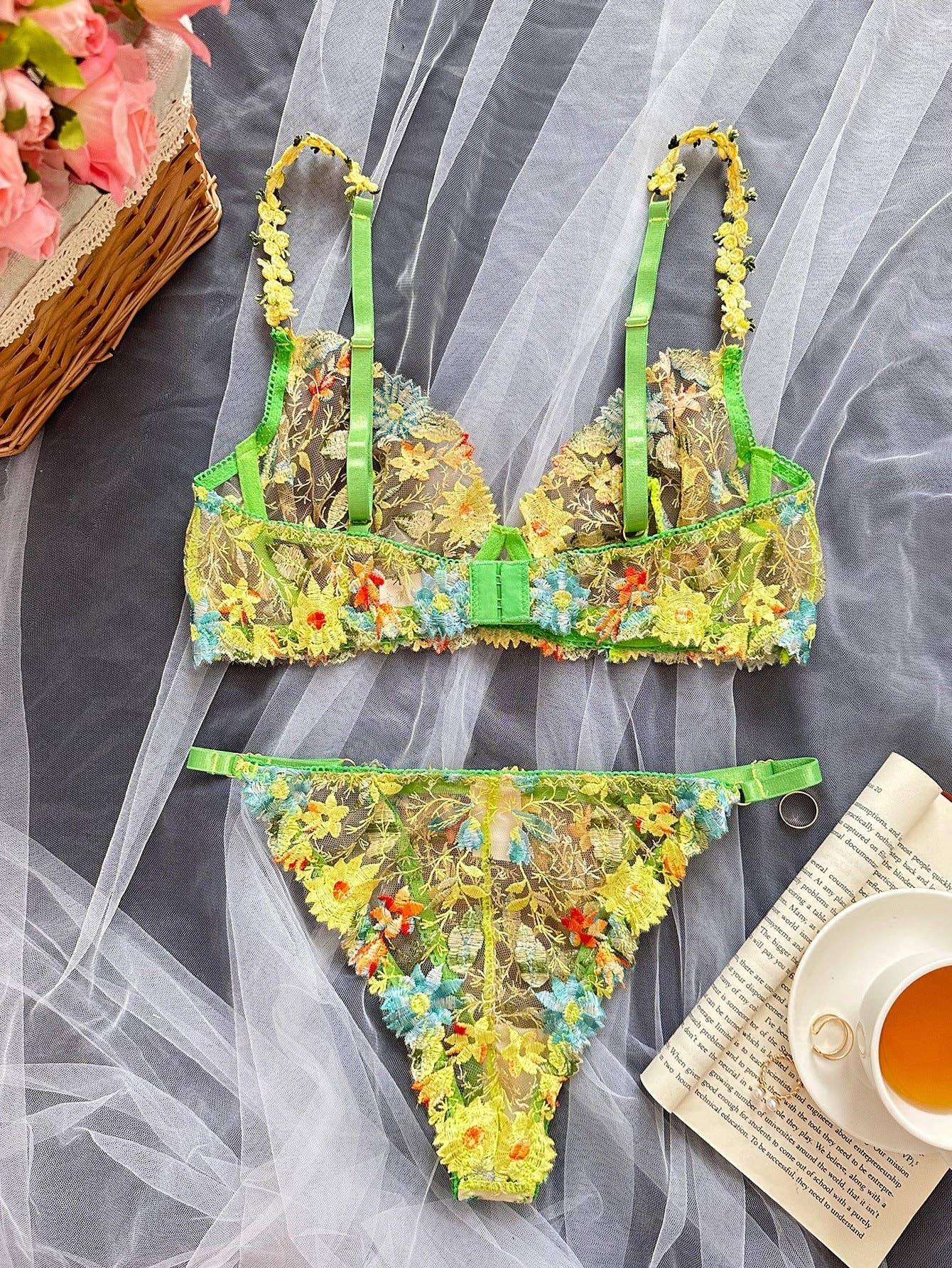 Floral Embroidery Comfortable Lingerie Set HF-2322 - SWEETKAMA