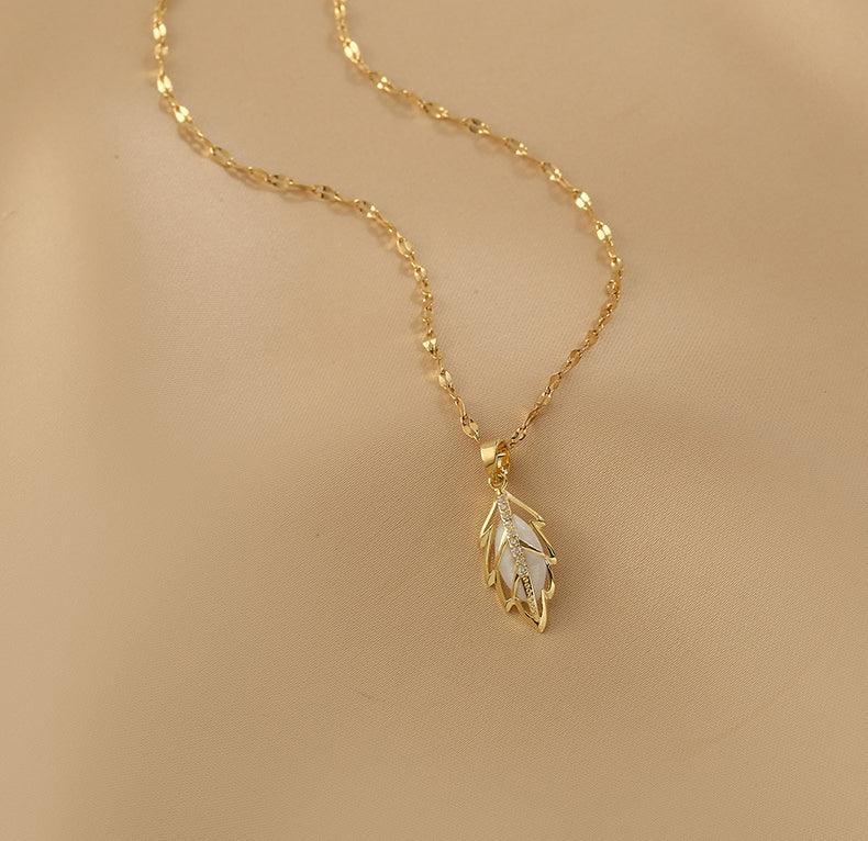 Ladies Lux Golden Leaf Pendant Necklace SKAJ024 - SWEETKAMA