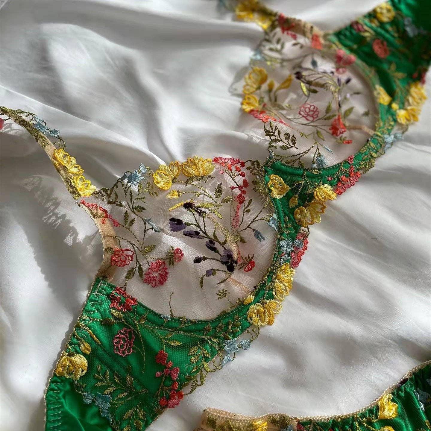 Sexy Ladies Floral Embroidery Lingerie Set R1129A - SWEETKAMA